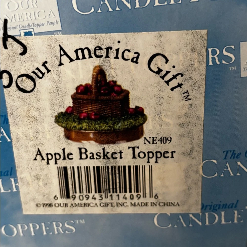 Our America Gift Apple Basket Topper - Red/Green
